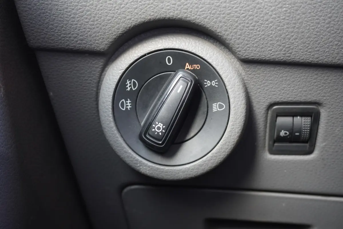 2.0 TDI L2 EURO 6 - Airco - Navi - Cruise - €13.950,- Excl.