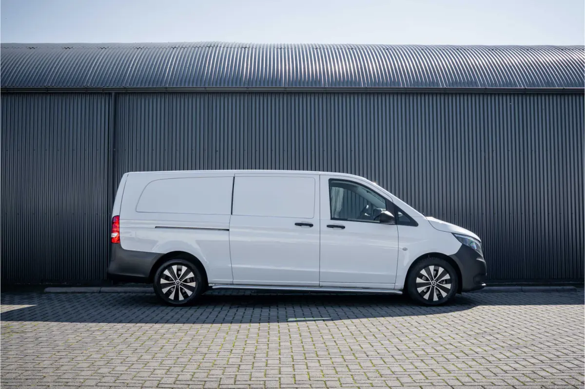 | 90KWH | WLPT 367KM | Volledig Elektrisch | SOH 97.5% | Camera | Navi | Stoelverw. | Airco | 3-Zits