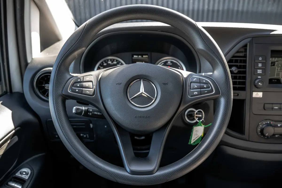 | 90KWH | WLPT 367KM | Volledig Elektrisch | SOH 97.5% | Camera | Navi | Stoelverw. | Airco | 3-Zits