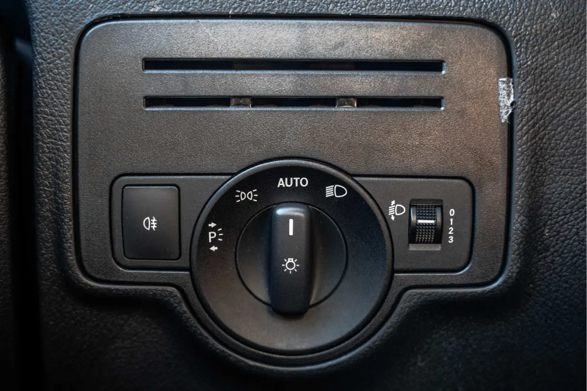 | 90KWH | WLPT 367KM | Volledig Elektrisch | SOH 97.5% | Camera | Navi | Stoelverw. | Airco | 3-Zits