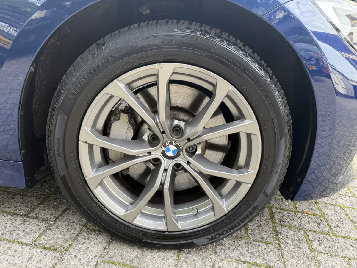 330i xDrive High Executive Panorama dak (schuif/kantel dak) Dealeronderhouden