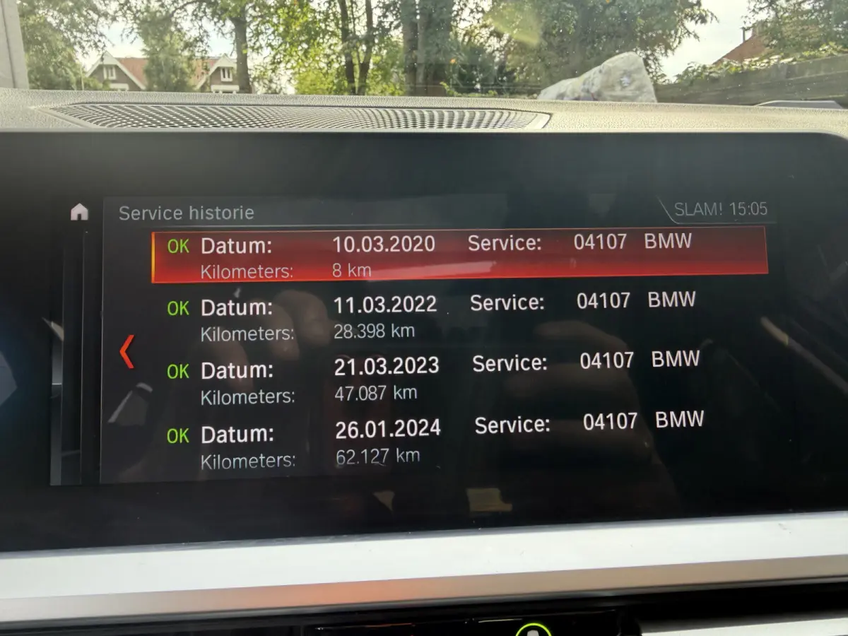 330i xDrive High Executive Panorama dak (schuif/kantel dak) Dealeronderhouden