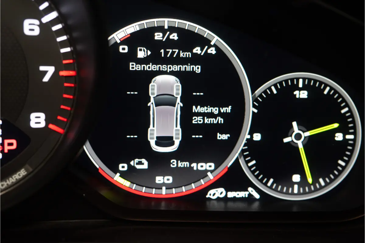 2.9 4 E-Hybrid Platinum Edition 462PK | Sport Design | Bose | Pano | InnoDrive | 12 MND Garantie