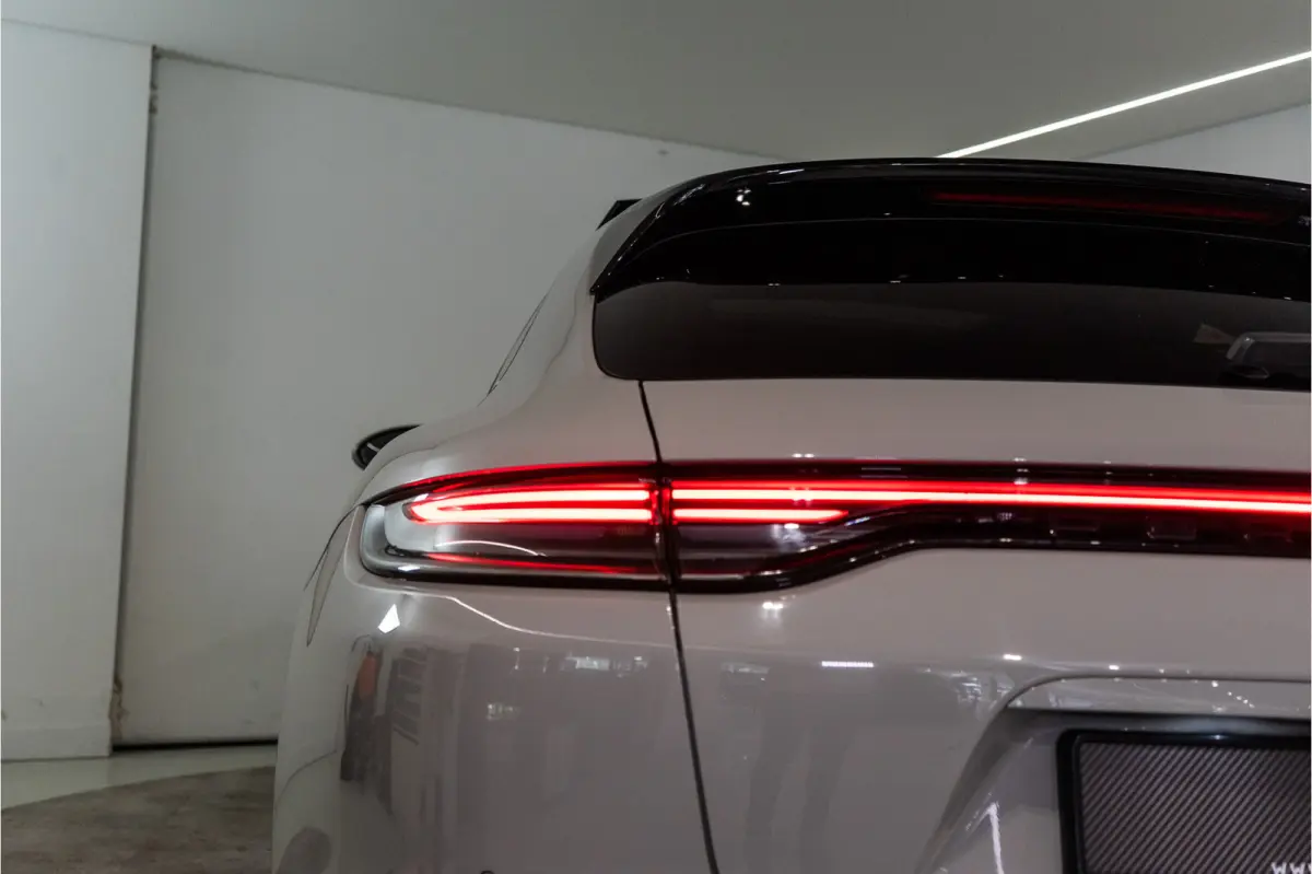 2.9 4 E-Hybrid Platinum Edition 462PK | Sport Design | Bose | Pano | InnoDrive | 12 MND Garantie