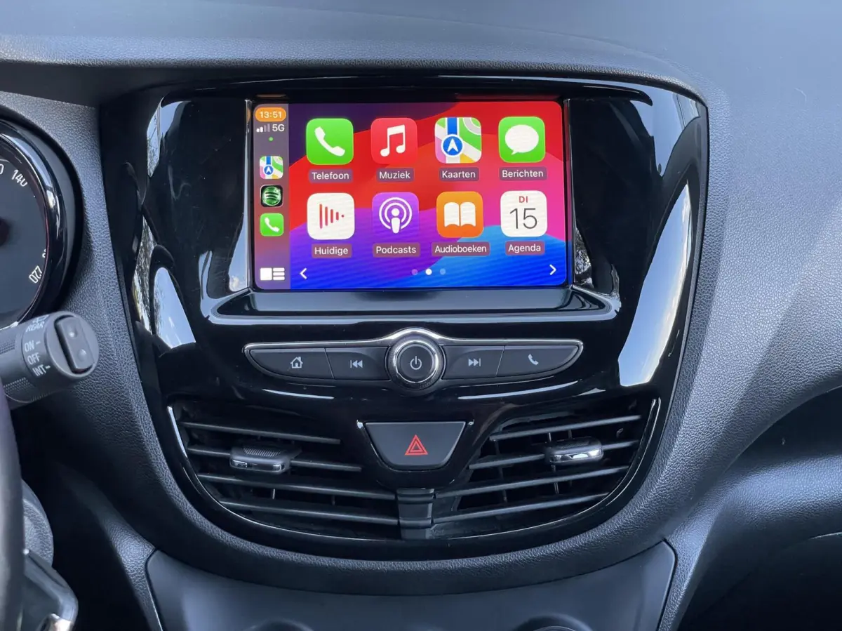 1.0 Online Edition Carplay Cruise PDC Stuur- en stoelverwarming