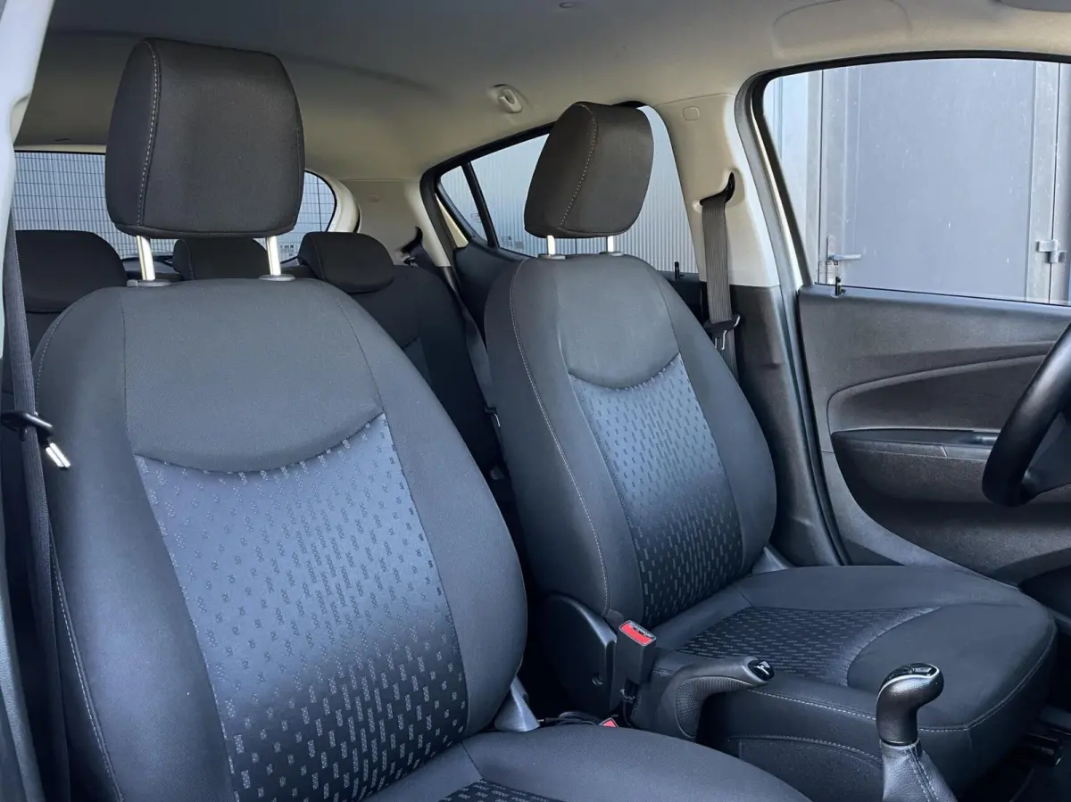 1.0 Online Edition Carplay Cruise PDC Stuur- en stoelverwarming