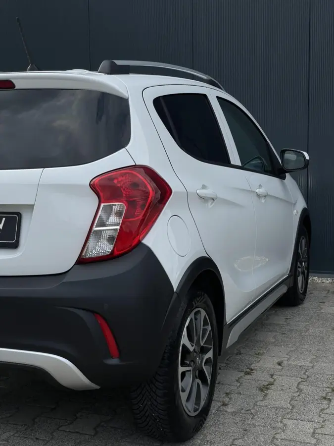 1.0 Online Edition Carplay Cruise PDC Stuur- en stoelverwarming
