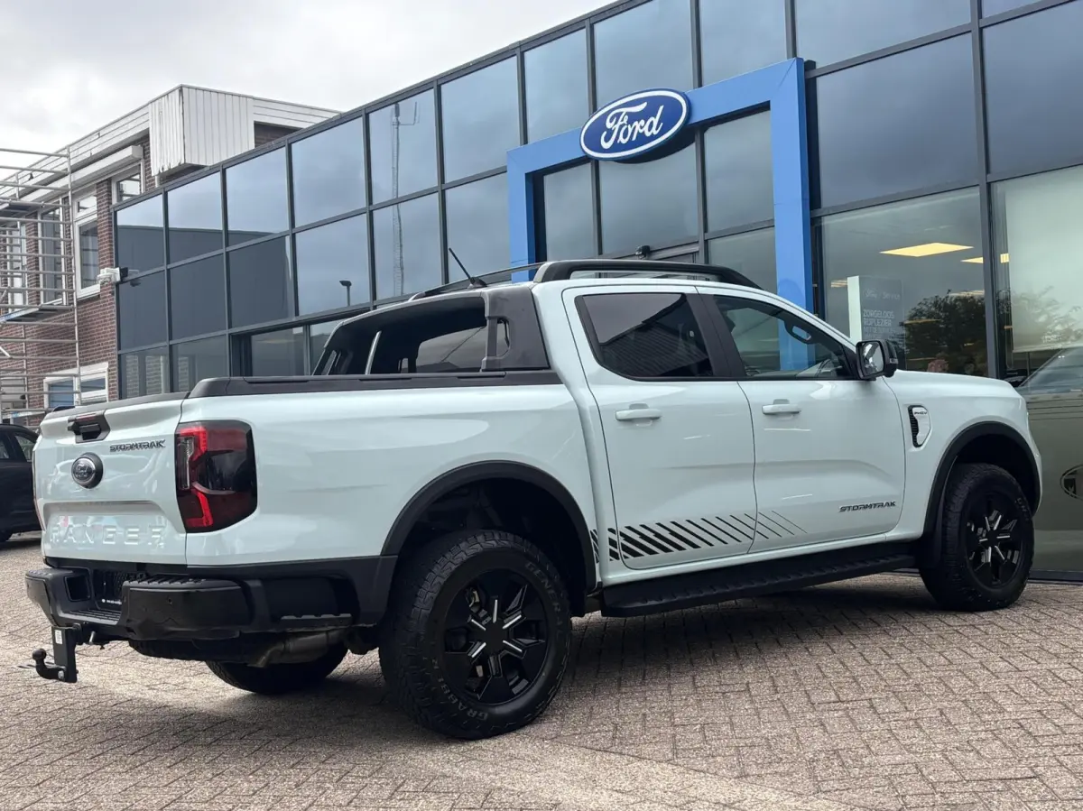 2.3 PHEV Stormtrak Automaat 280PK EX. BTW/Incl. BPM Trekhaak Elek. Rolhoes Pro Power Adaptieve Cruise Blind-Spot Stoelverwarming Full-LED *3500KG Trekgewicht*