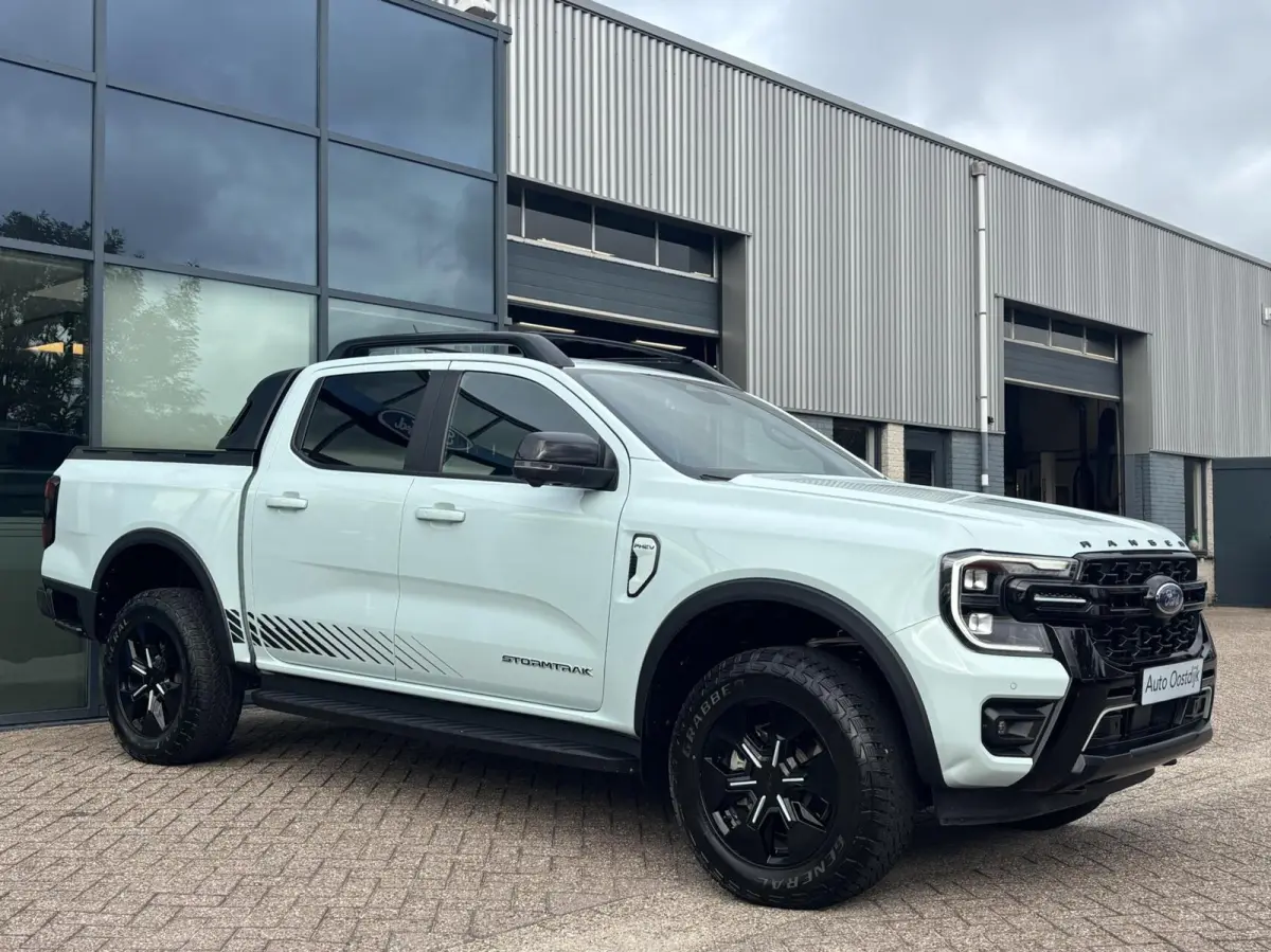 2.3 PHEV Stormtrak Automaat 280PK EX. BTW/Incl. BPM Trekhaak Elek. Rolhoes Pro Power Adaptieve Cruise Blind-Spot Stoelverwarming Full-LED *3500KG Trekgewicht*