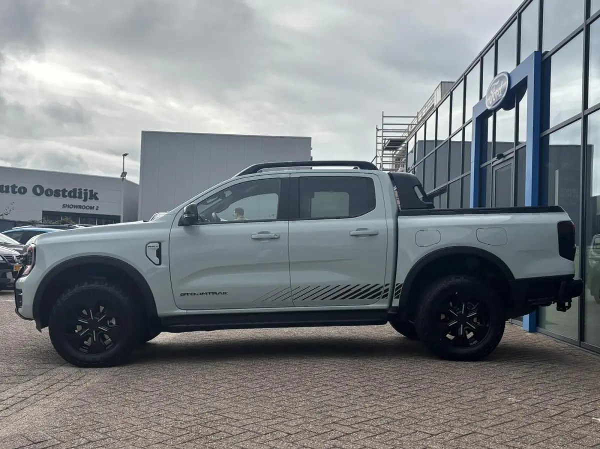 2.3 PHEV Stormtrak Automaat 280PK EX. BTW/Incl. BPM Trekhaak Elek. Rolhoes Pro Power Adaptieve Cruise Blind-Spot Stoelverwarming Full-LED *3500KG Trekgewicht*