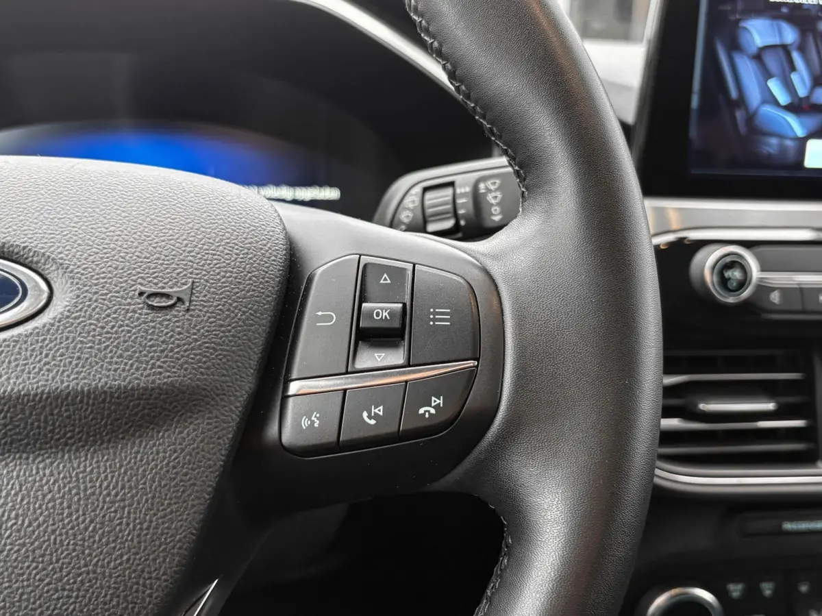 2.5 PHEV 225pk Titanium | Navigatie | Assist pakket | Camera | Trekhaak