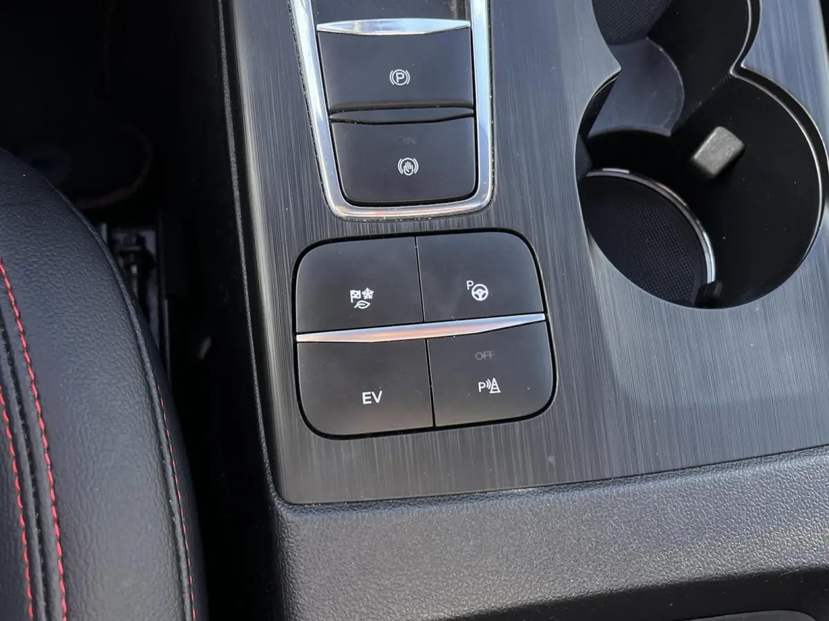 2.5 PHEV ST-Line X 225PK Elek. Trekhaak Panodak Winterpack Adaptieve Cruise Camera Head-Up B&O Navi Keyless 19'' Velgen Climate Privacy Glass *1200KG Trekgewicht*