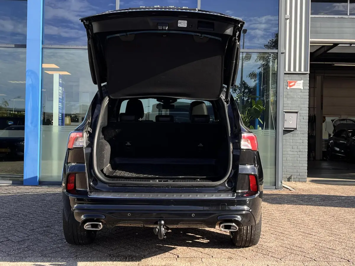 2.5 PHEV ST-Line X 225PK Elek. Trekhaak Panodak Winterpack Adaptieve Cruise Camera Head-Up B&O Navi Keyless 19'' Velgen Climate Privacy Glass *1200KG Trekgewicht*