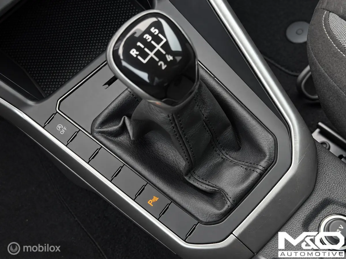 1.0 TSI R-Line Business | CRUISE | CARPLAY | LED