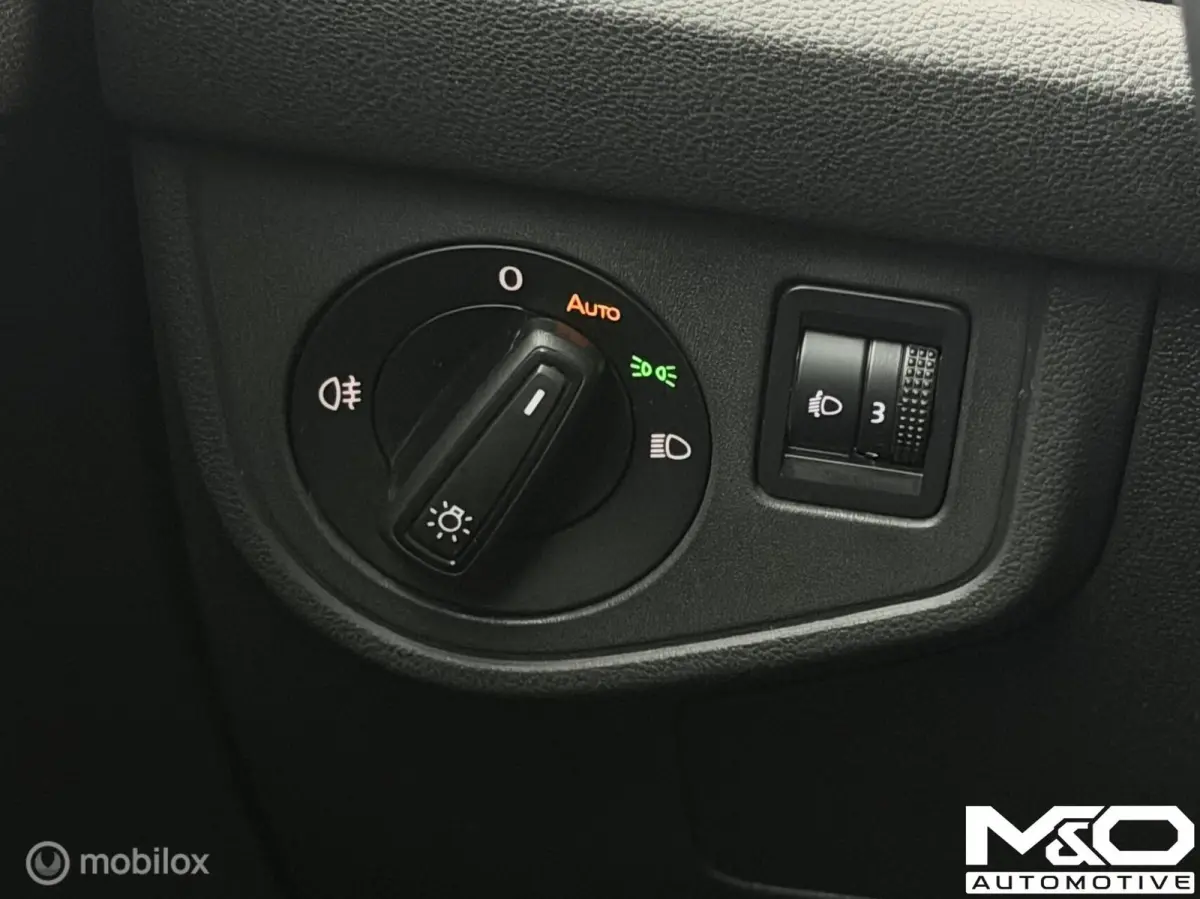 1.0 TSI R-Line Business | CRUISE | CARPLAY | LED