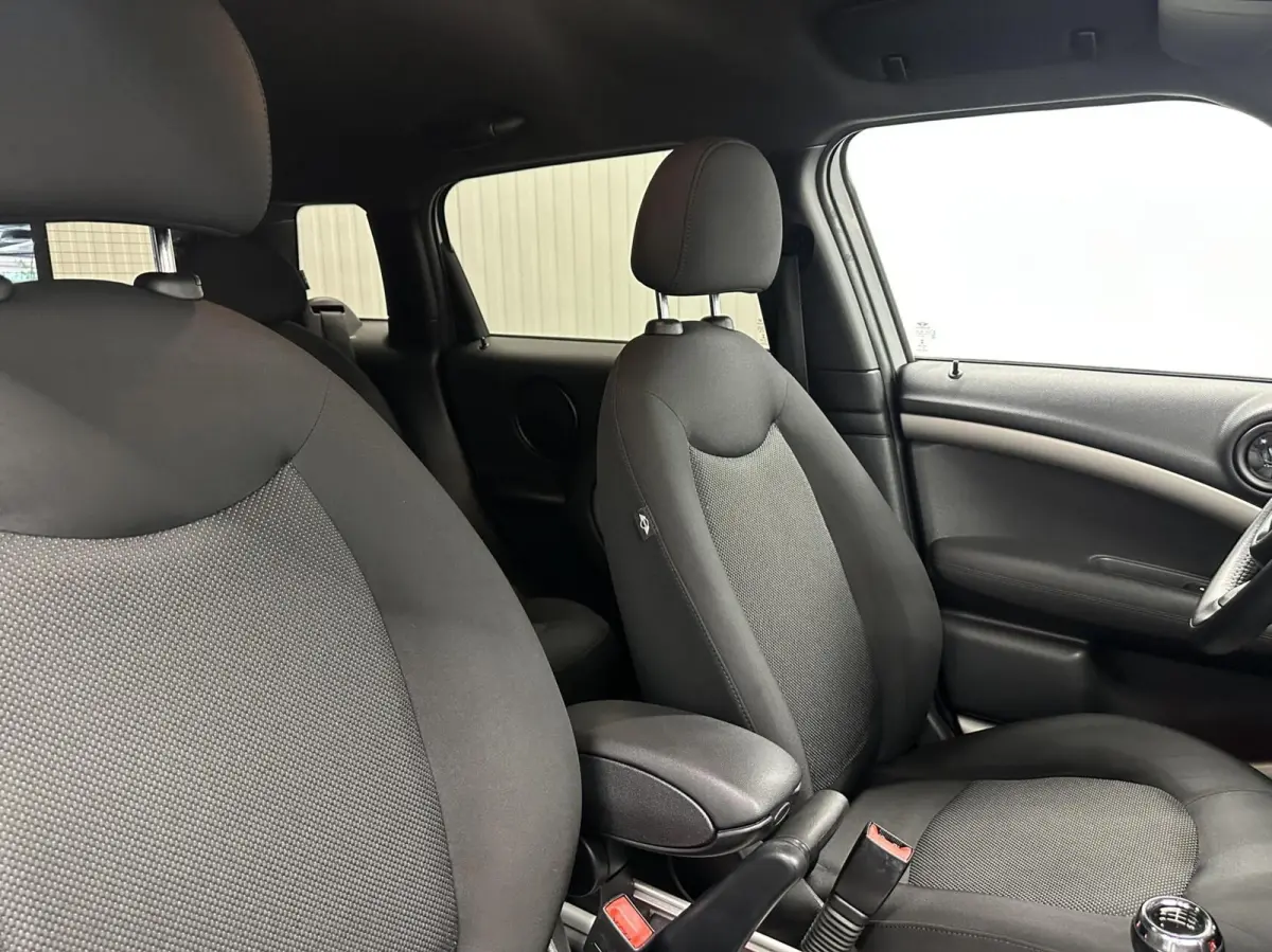 1.6 Cooper Chili TREKHAAK NAVI CRUISE ECC LM.