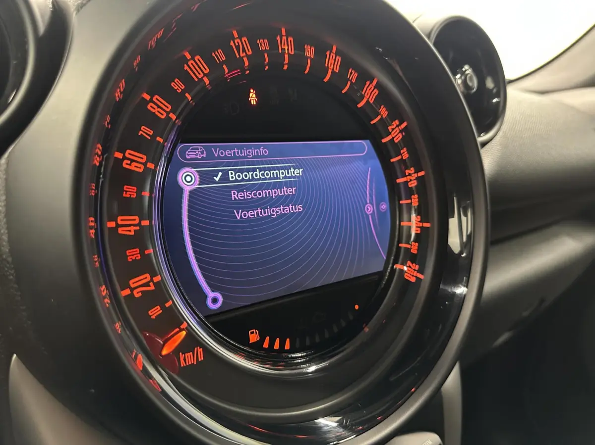 1.6 Cooper Chili TREKHAAK NAVI CRUISE ECC LM.