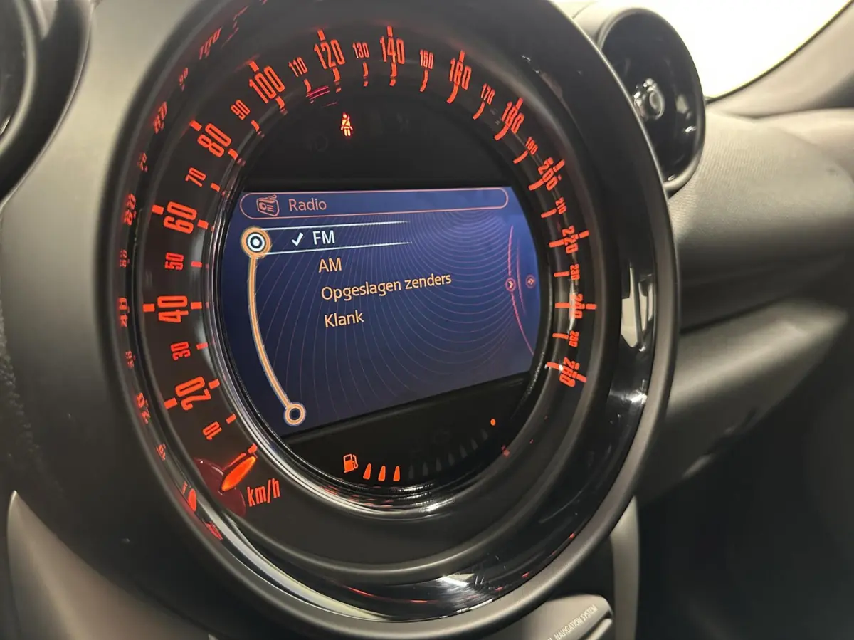 1.6 Cooper Chili TREKHAAK NAVI CRUISE ECC LM.