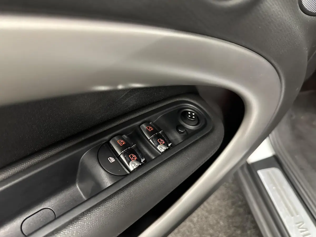 1.6 Cooper Chili TREKHAAK NAVI CRUISE ECC LM.