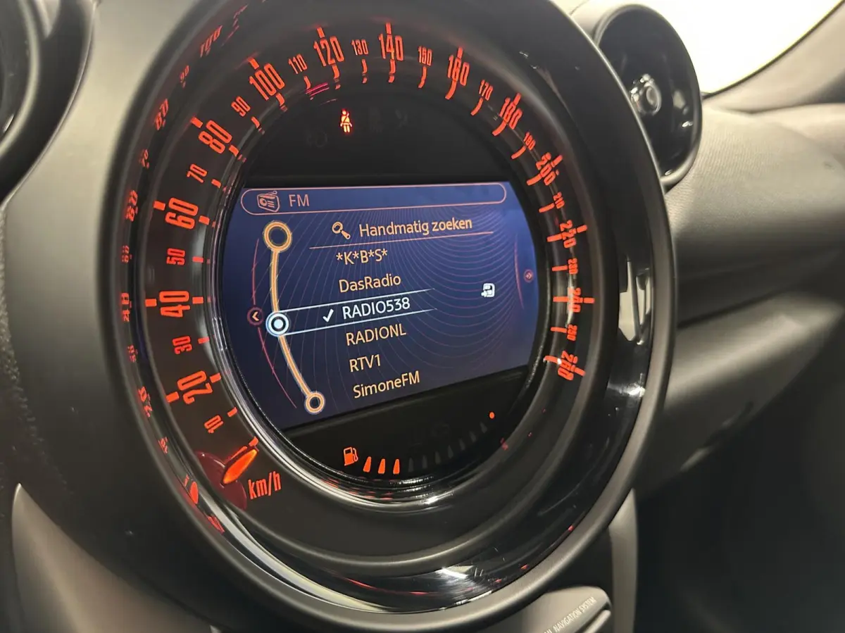 1.6 Cooper Chili TREKHAAK NAVI CRUISE ECC LM.