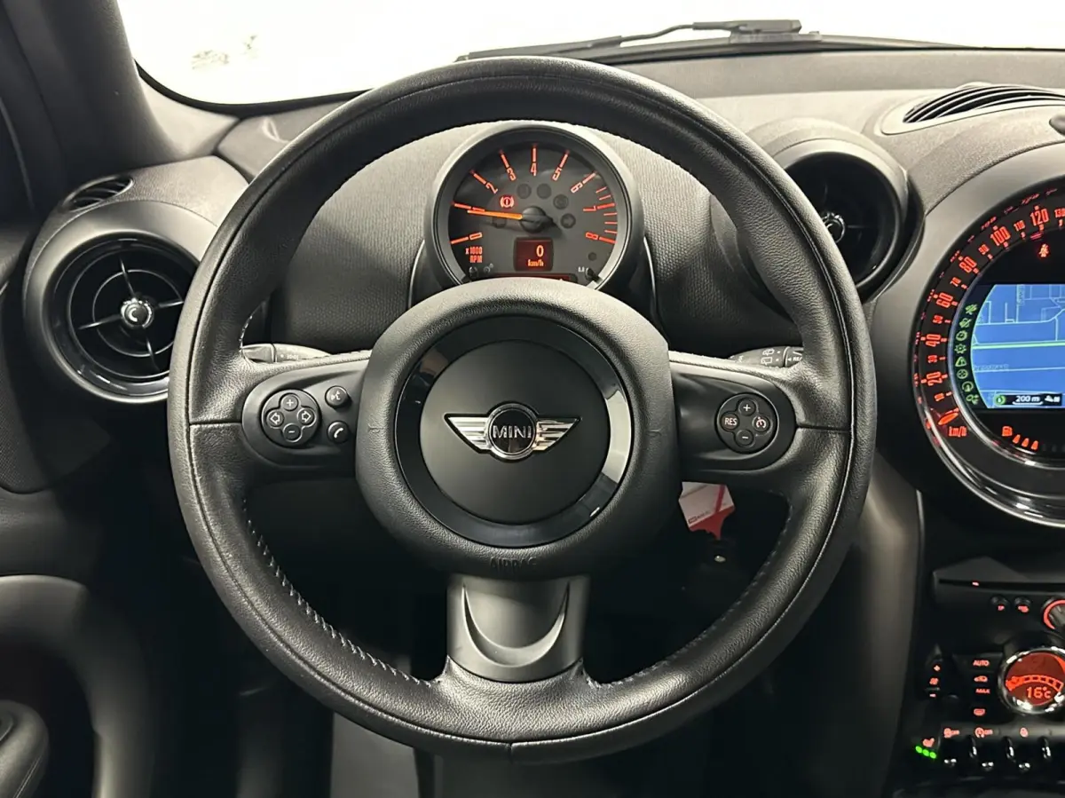 1.6 Cooper Chili TREKHAAK NAVI CRUISE ECC LM.