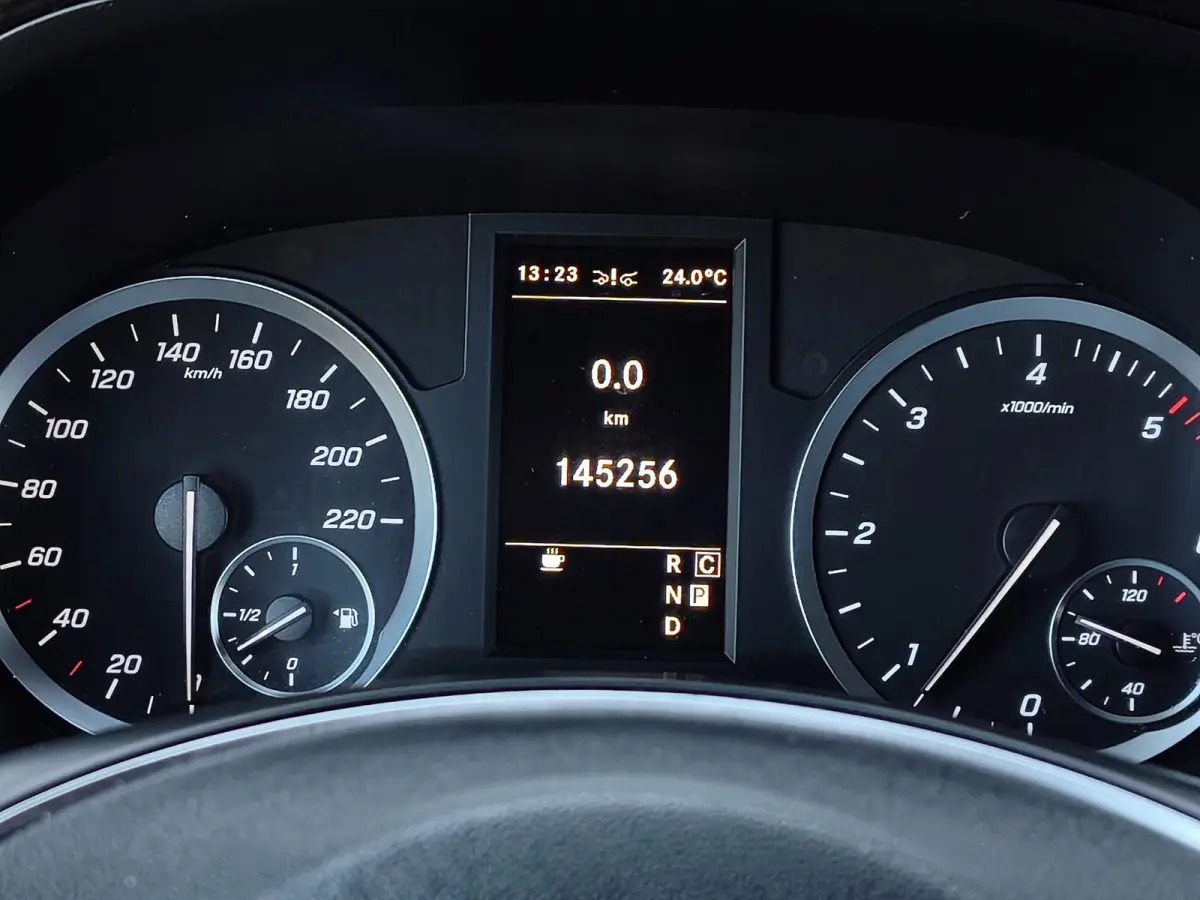 114CDI AUTOMAAT ACC CRUISE M-BUX LEER LANG TREKHAAK