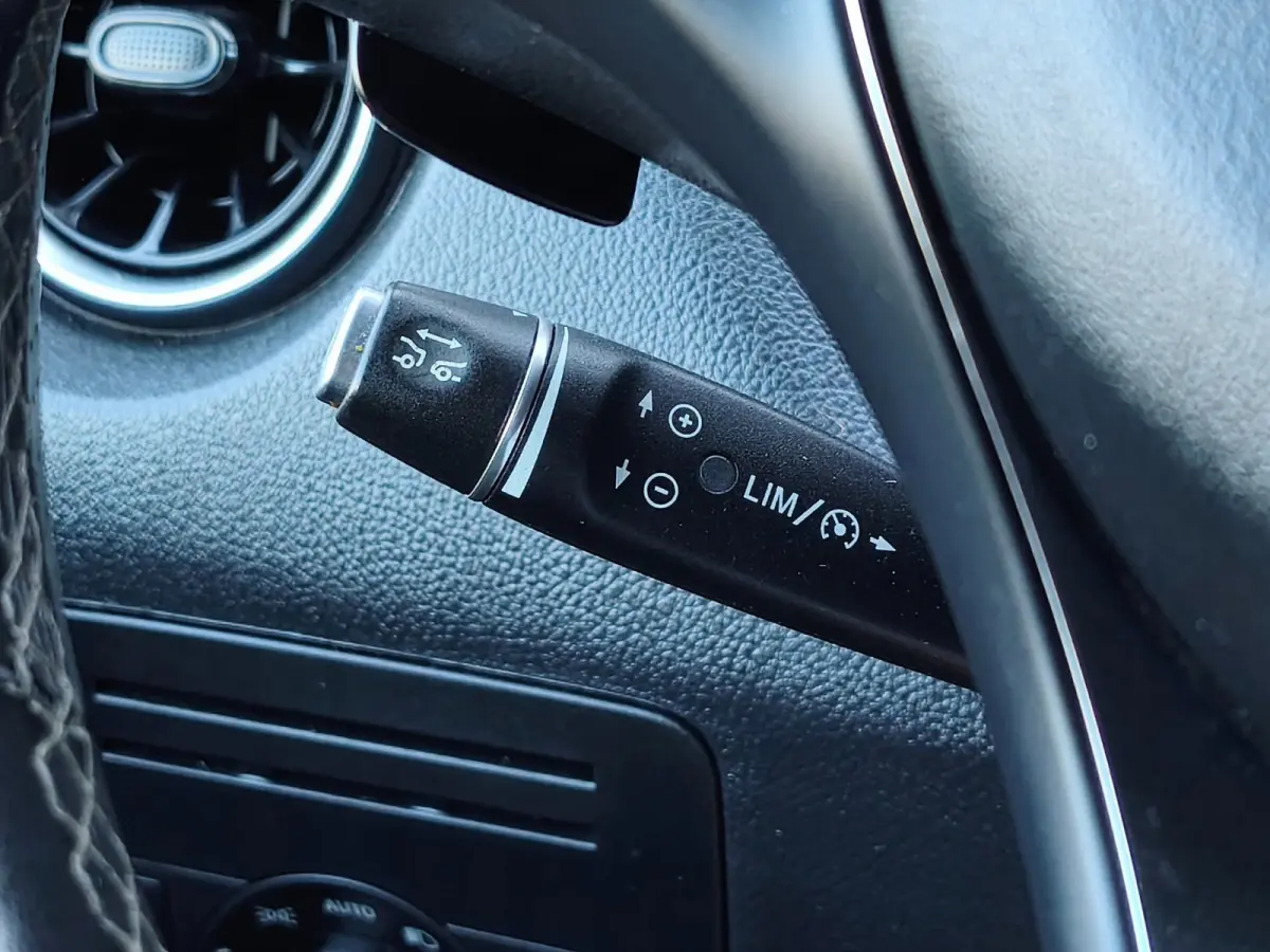 114CDI AUTOMAAT ACC CRUISE M-BUX LEER LANG TREKHAAK
