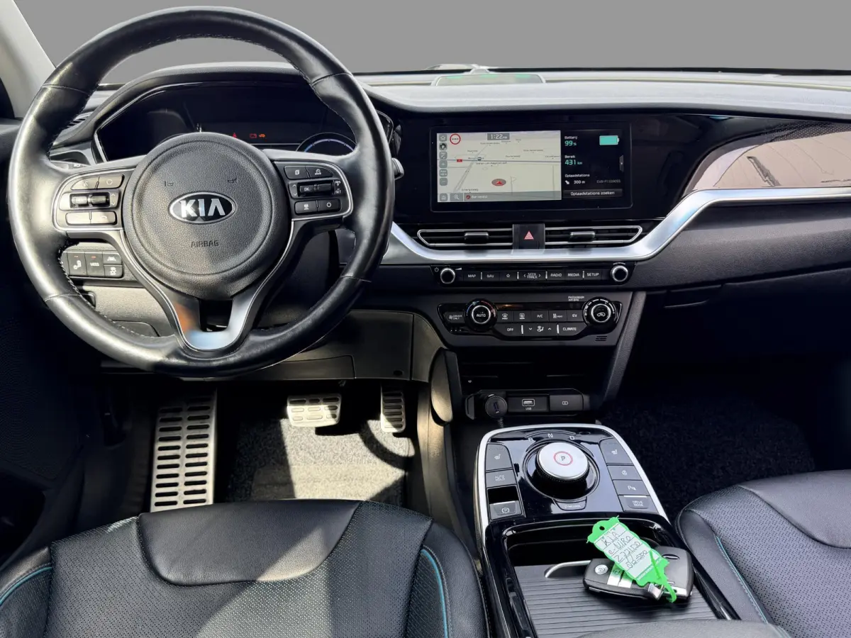 DynamicLine 64 kWh SOH 95,8%  | Warmtepomp | JBL | Adaptive Cruise | Stoel & stuurverwarming | Dashcam | Leder | Camera | Apple Carplay & Android |