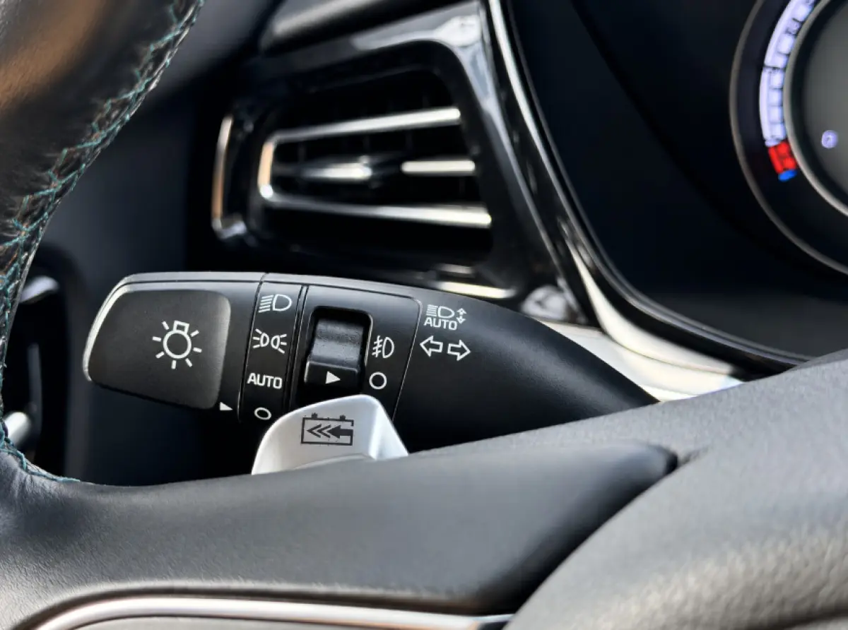 DynamicLine 64 kWh SOH 95,8%  | Warmtepomp | JBL | Adaptive Cruise | Stoel & stuurverwarming | Dashcam | Leder | Camera | Apple Carplay & Android |