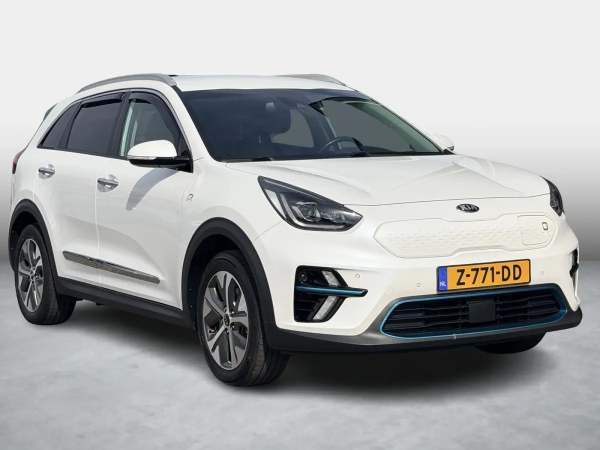 DynamicLine 64 kWh SOH 95,8%  | Warmtepomp | JBL | Adaptive Cruise | Stoel & stuurverwarming | Dashcam | Leder | Camera | Apple Carplay & Android |