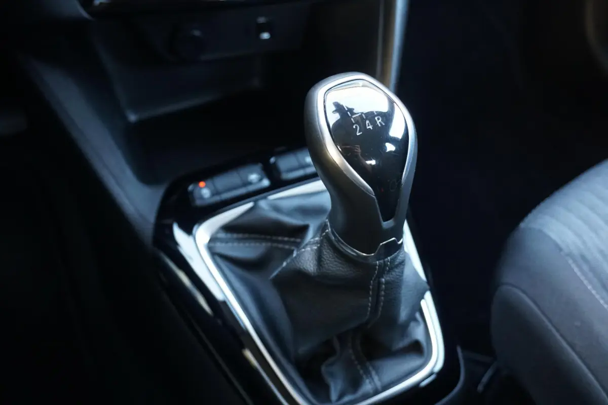 1.2 Level 2 + CAMERA / APPLE CARPLAY / SENSOREN / 16'' LMV