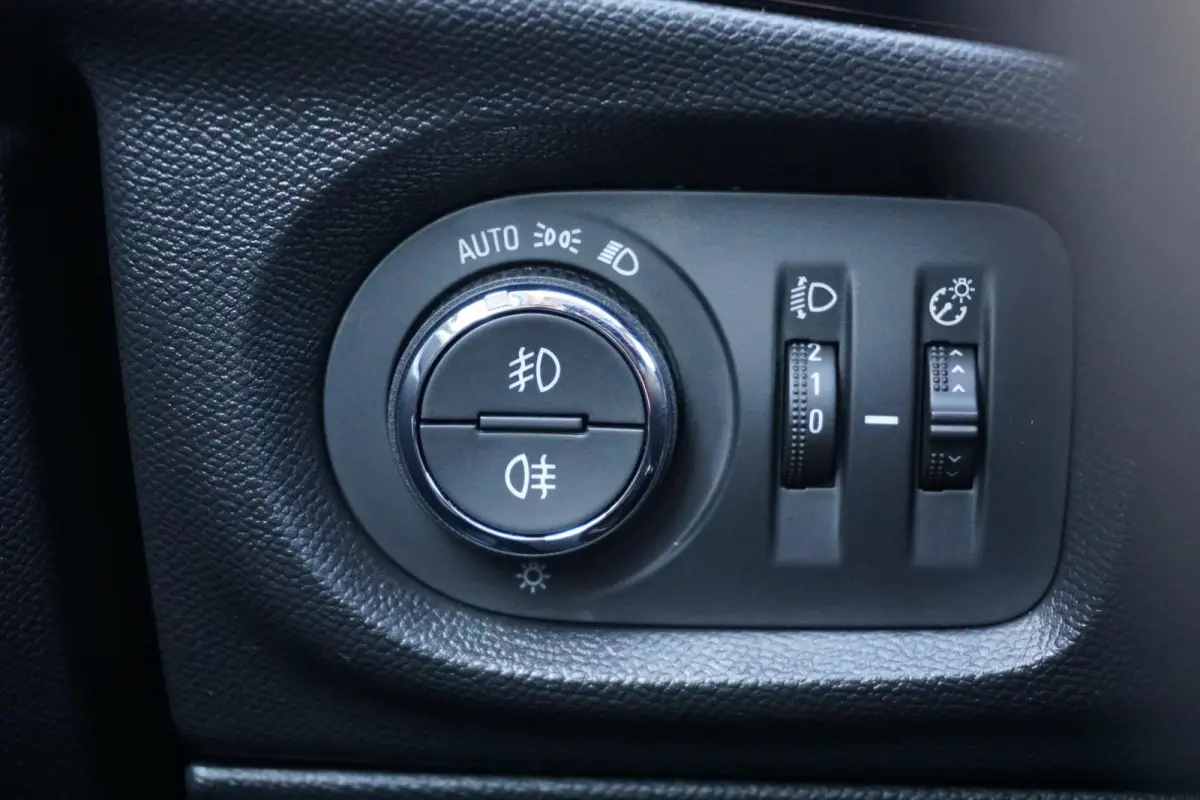 1.2 Level 2 + CAMERA / APPLE CARPLAY / SENSOREN / 16'' LMV