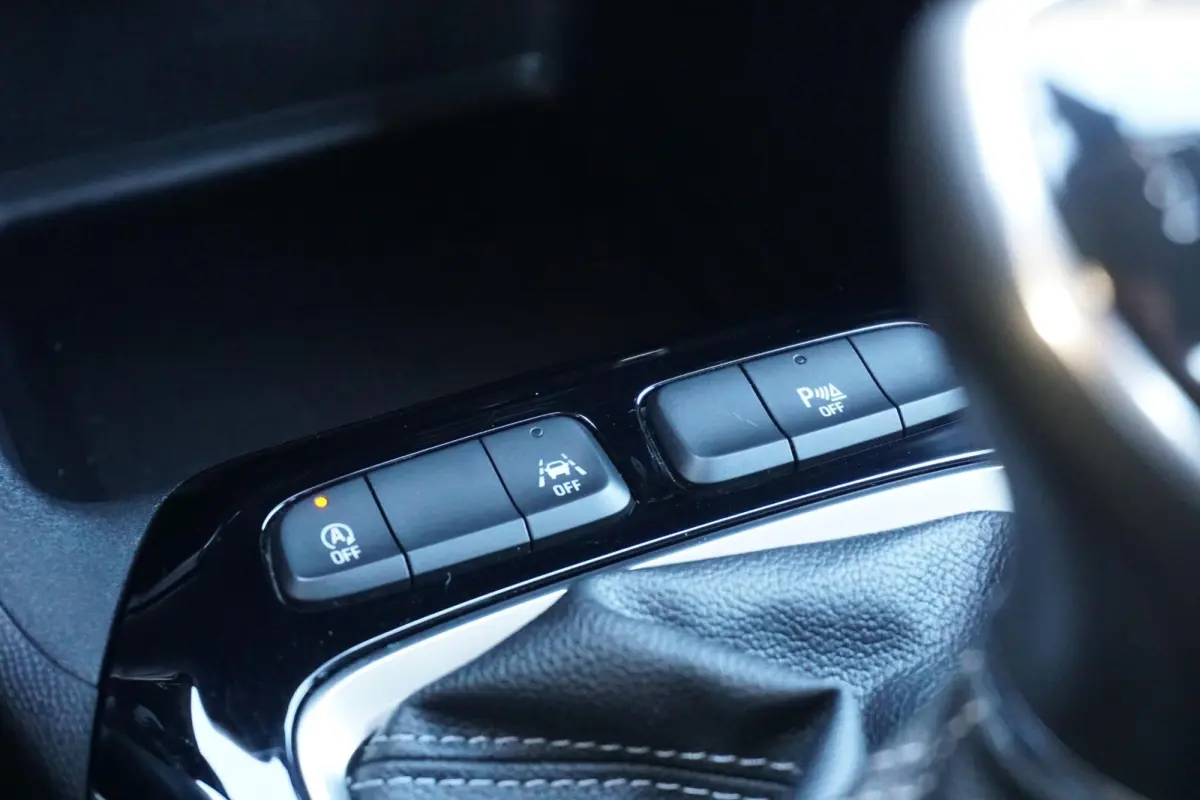 1.2 Level 2 + CAMERA / APPLE CARPLAY / SENSOREN / 16'' LMV