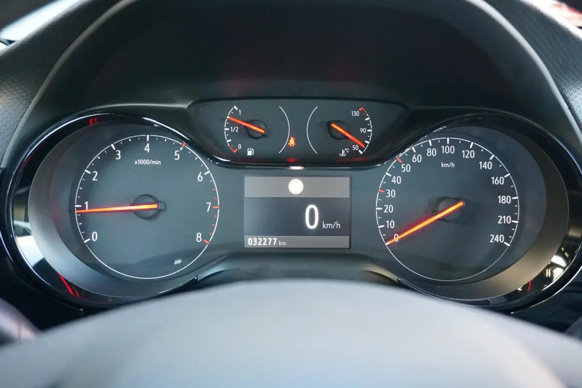 1.2 Level 2 + CAMERA / APPLE CARPLAY / SENSOREN / 16'' LMV