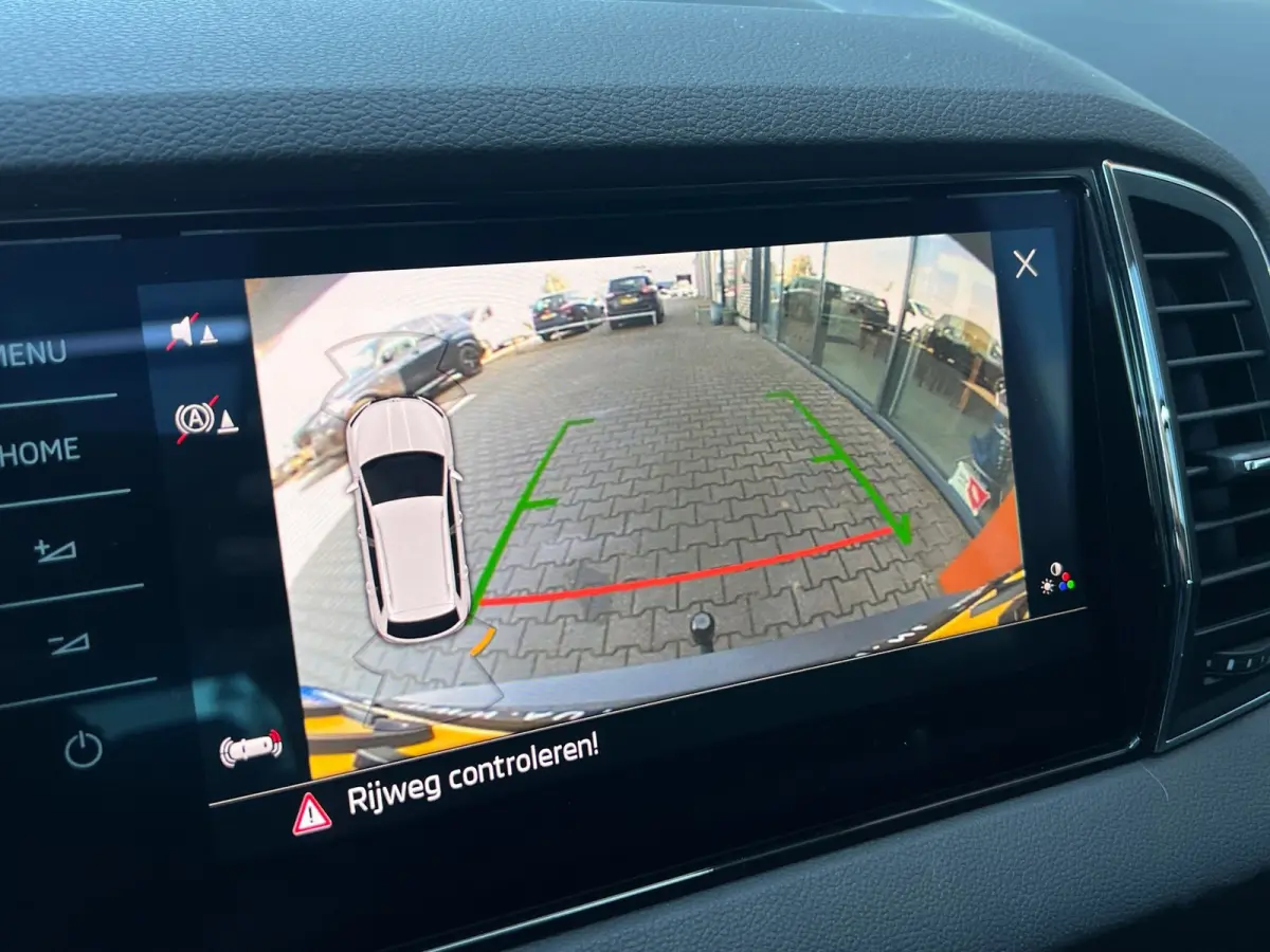 1.0TSI|Panodak|Carplay|Camera|Trekhaak|LED|Sfeer