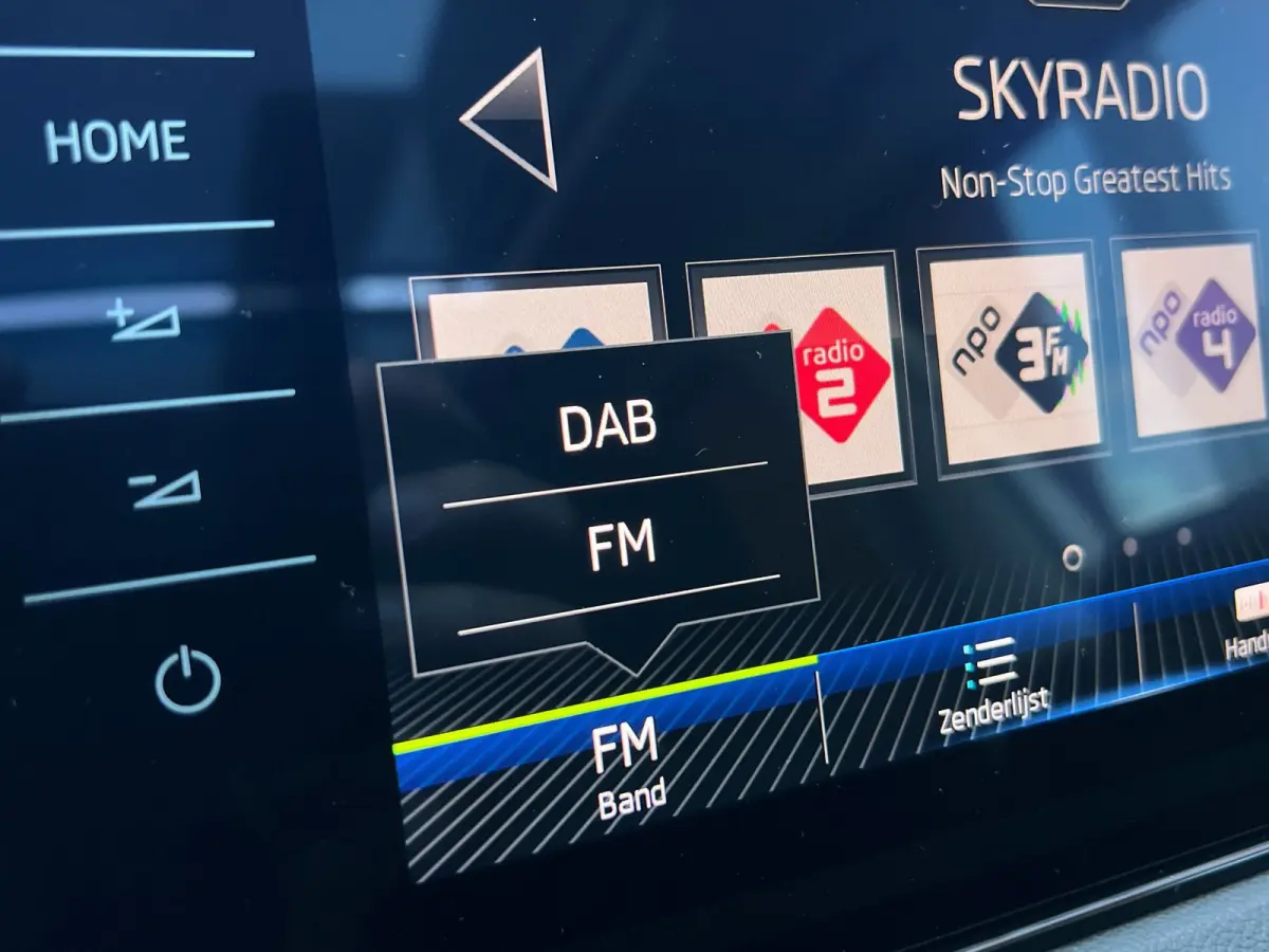 1.0TSI|Panodak|Carplay|Camera|Trekhaak|LED|Sfeer