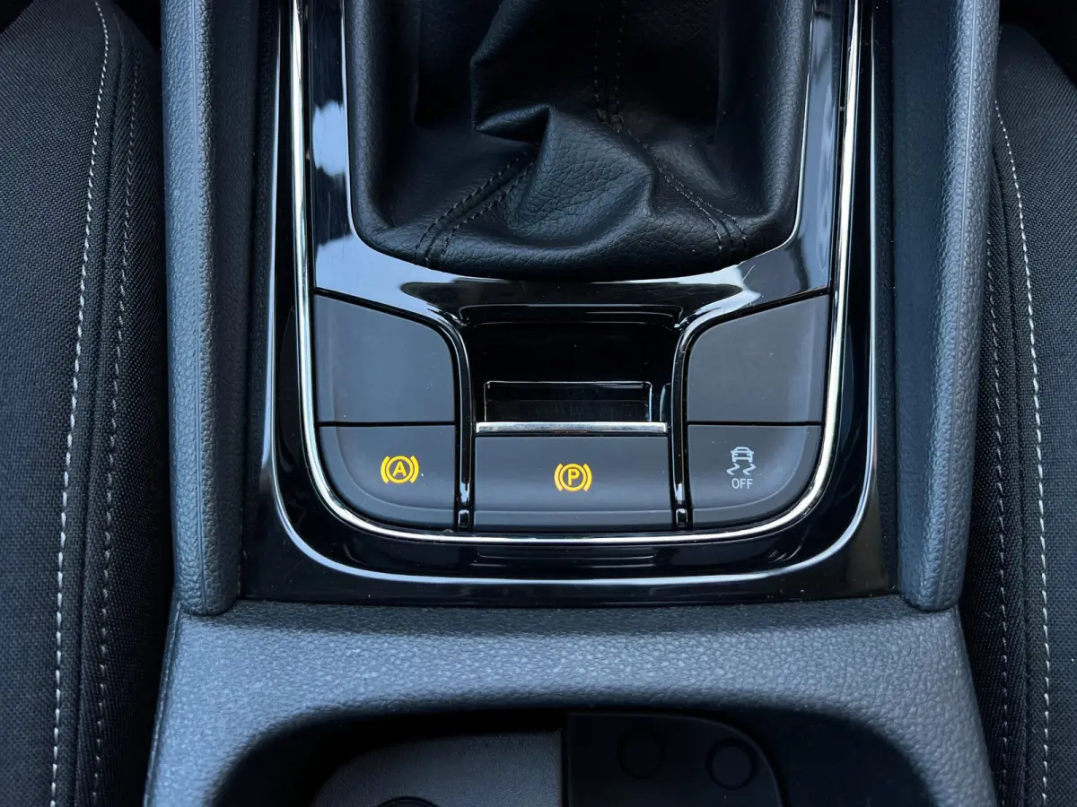 1.0TSI|Panodak|Carplay|Camera|Trekhaak|LED|Sfeer
