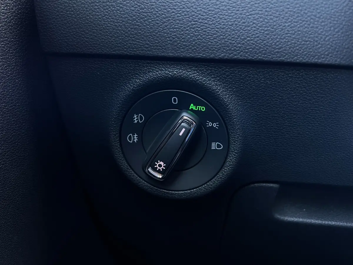 1.0TSI|Panodak|Carplay|Camera|Trekhaak|LED|Sfeer