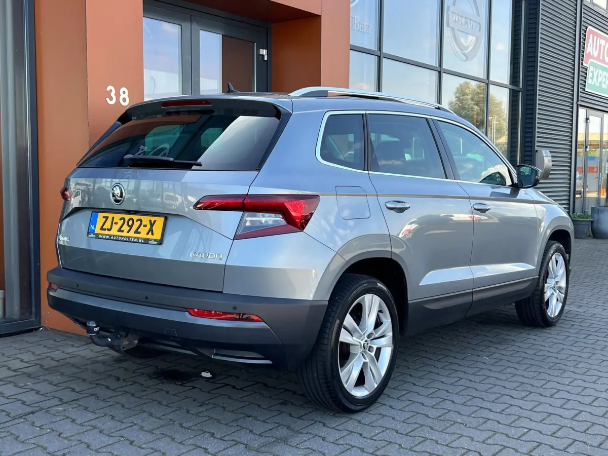 1.0TSI|Panodak|Carplay|Camera|Trekhaak|LED|Sfeer