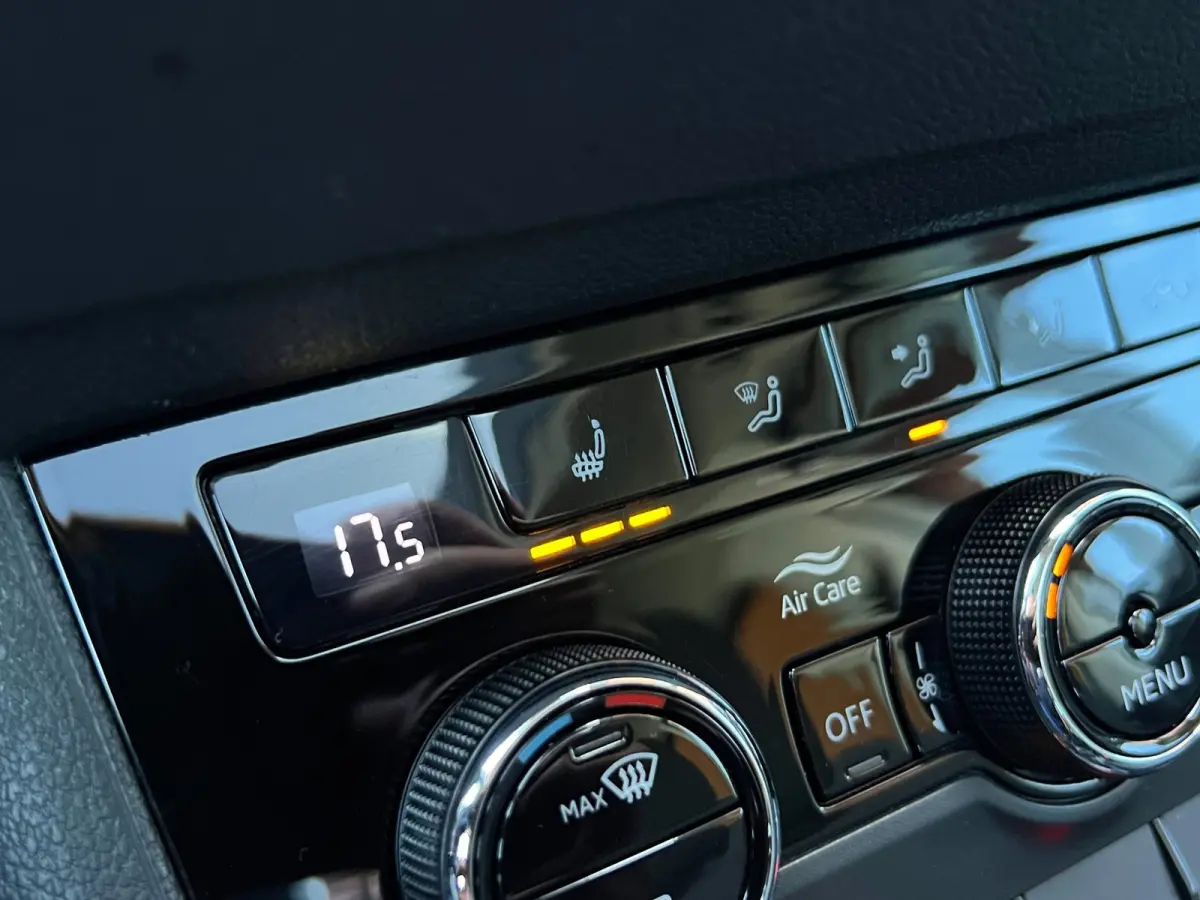 1.0TSI|Panodak|Carplay|Camera|Trekhaak|LED|Sfeer