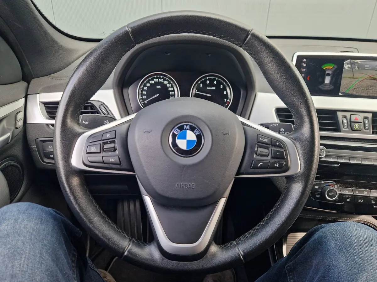 SDrive18i High Executive 1E Eig/Led /Leer /Cruise/Btw