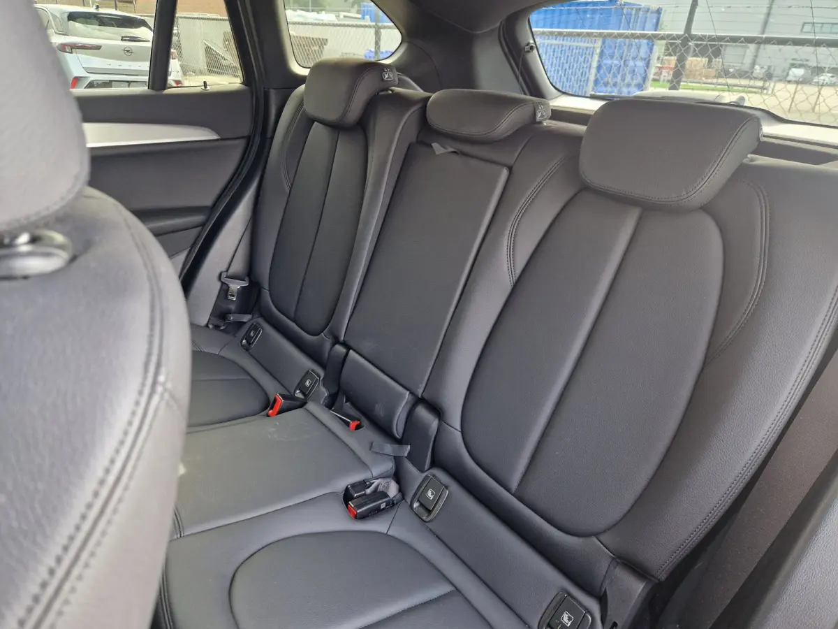 SDrive18i High Executive 1E Eig/Led /Leer /Cruise/Btw