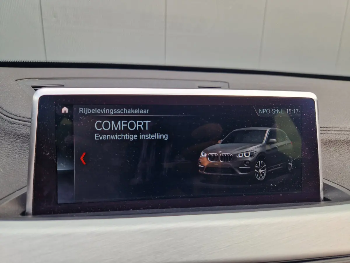 SDrive18i High Executive 1E Eig/Led /Leer /Cruise/Btw