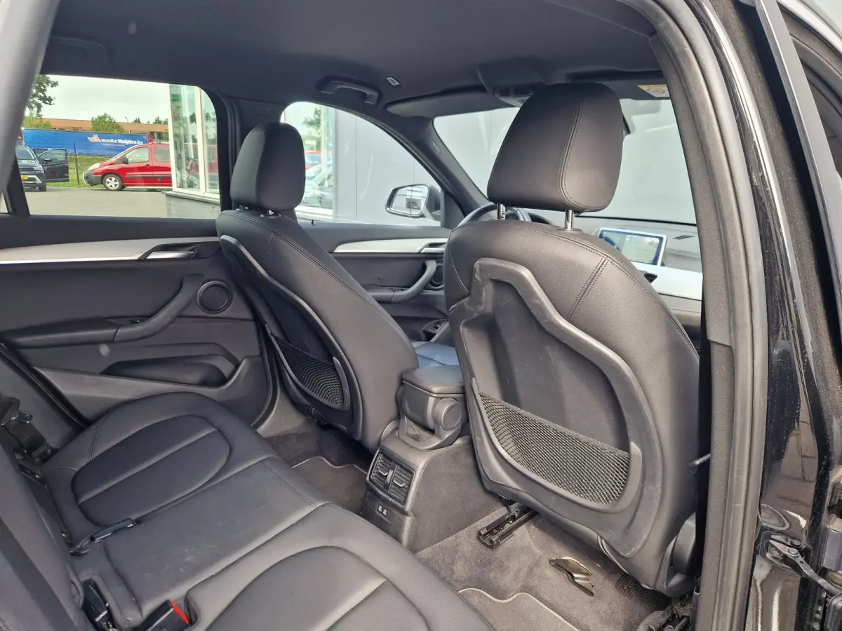 SDrive18i High Executive 1E Eig/Led /Leer /Cruise/Btw