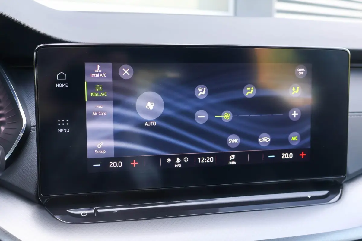 1.0 TSI 110pk Ambition | All Season Banden | Cruise Control | DAB | Apple CarPlay/ Android Auto | Airco automatische | Navigatie