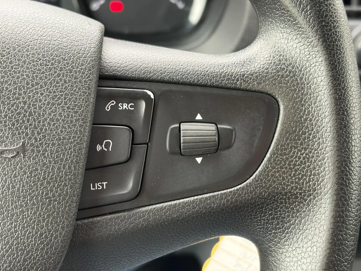 1.5 CDTI L1H1*INRICHT*CAM*A/C*CRUISE*NAVI*3-PERS*