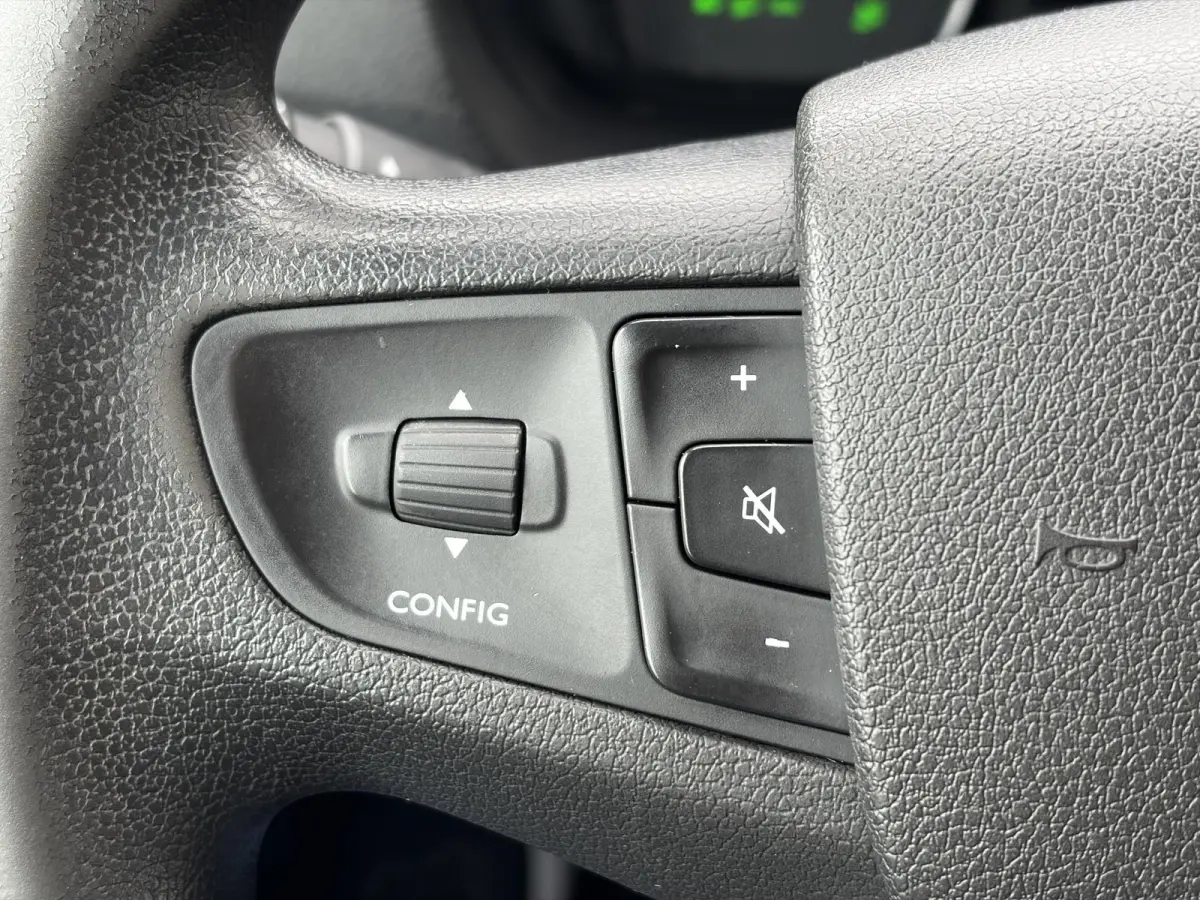 1.5 CDTI L1H1 Edition*CAM*A/C*CRUISE*NAVI*3-PERS*