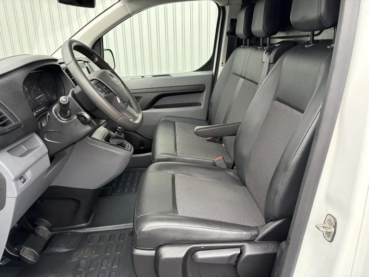 1.5 CDTI L1H1*INRICHT*CAM*A/C*CRUISE*NAVI*3-PERS*