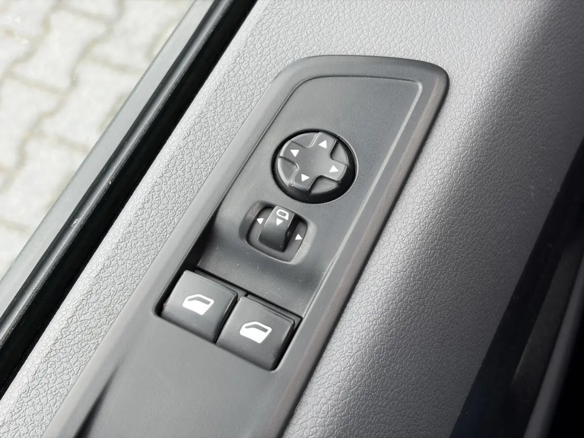 1.5 CDTI L1H1*INRICHT*CAM*A/C*CRUISE*NAVI*3-PERS*