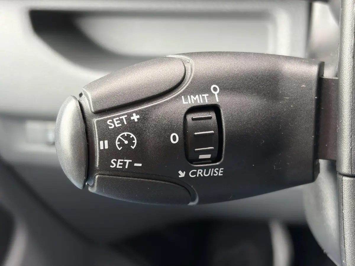 1.5 CDTI L1H1*INRICHT*CAM*A/C*CRUISE*NAVI*3-PERS*
